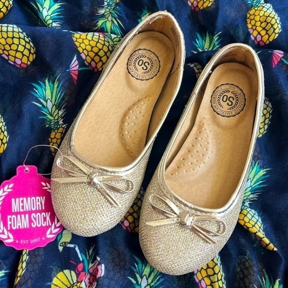Brand New SO Glittery Gold Slip On Flats Bows Sparkly Shoes Memory Foam Sock